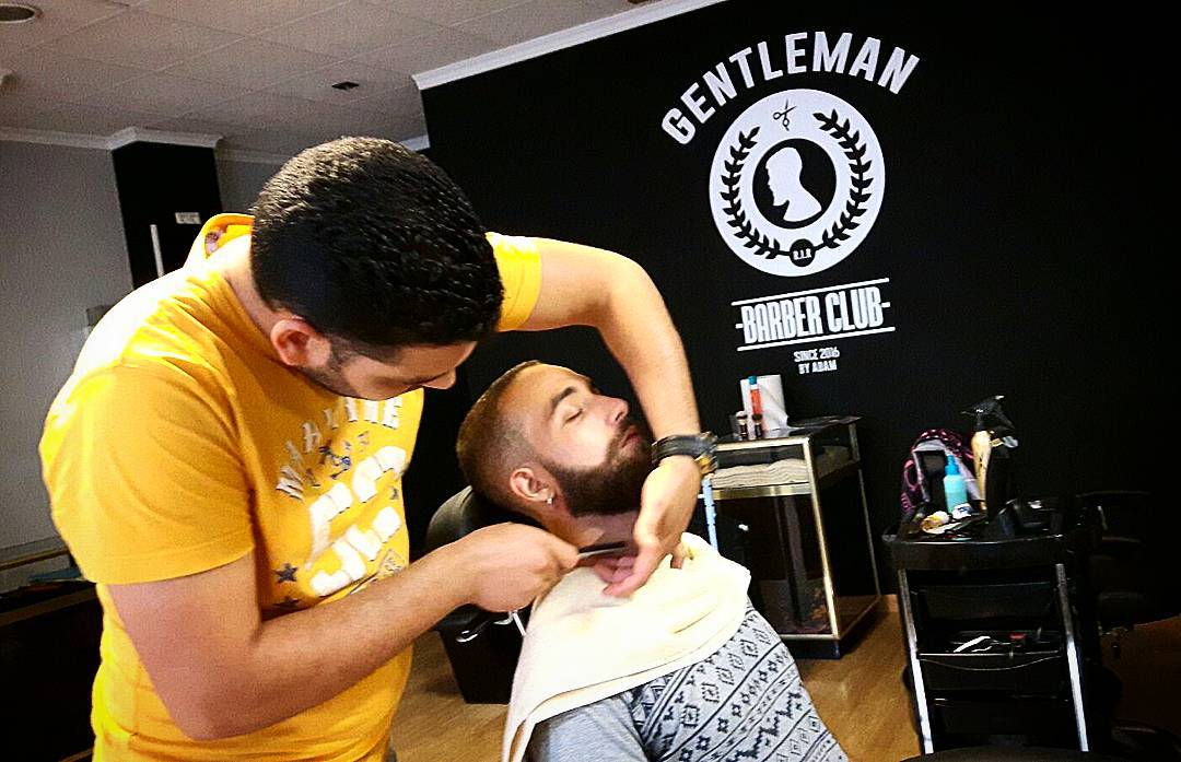 corte clasico navaja barber shop oliva